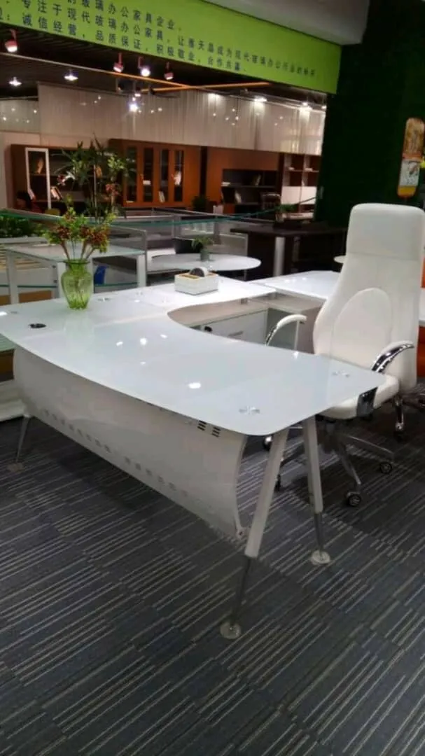 1.6 Metre Glass Top Office Desk-White