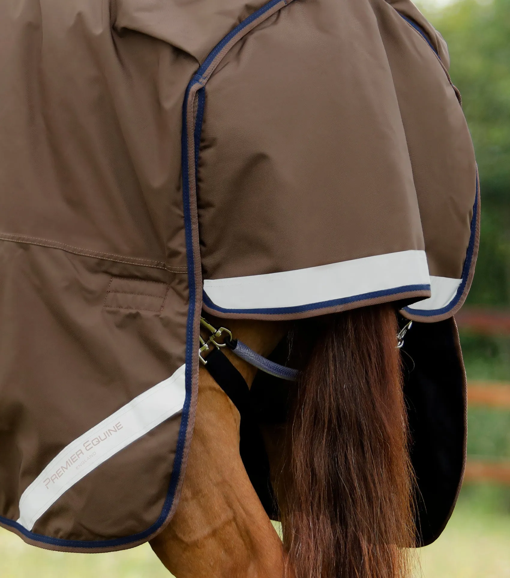 Buster 400g Turnout Rug with Snug-Fit Neck Cover Brown