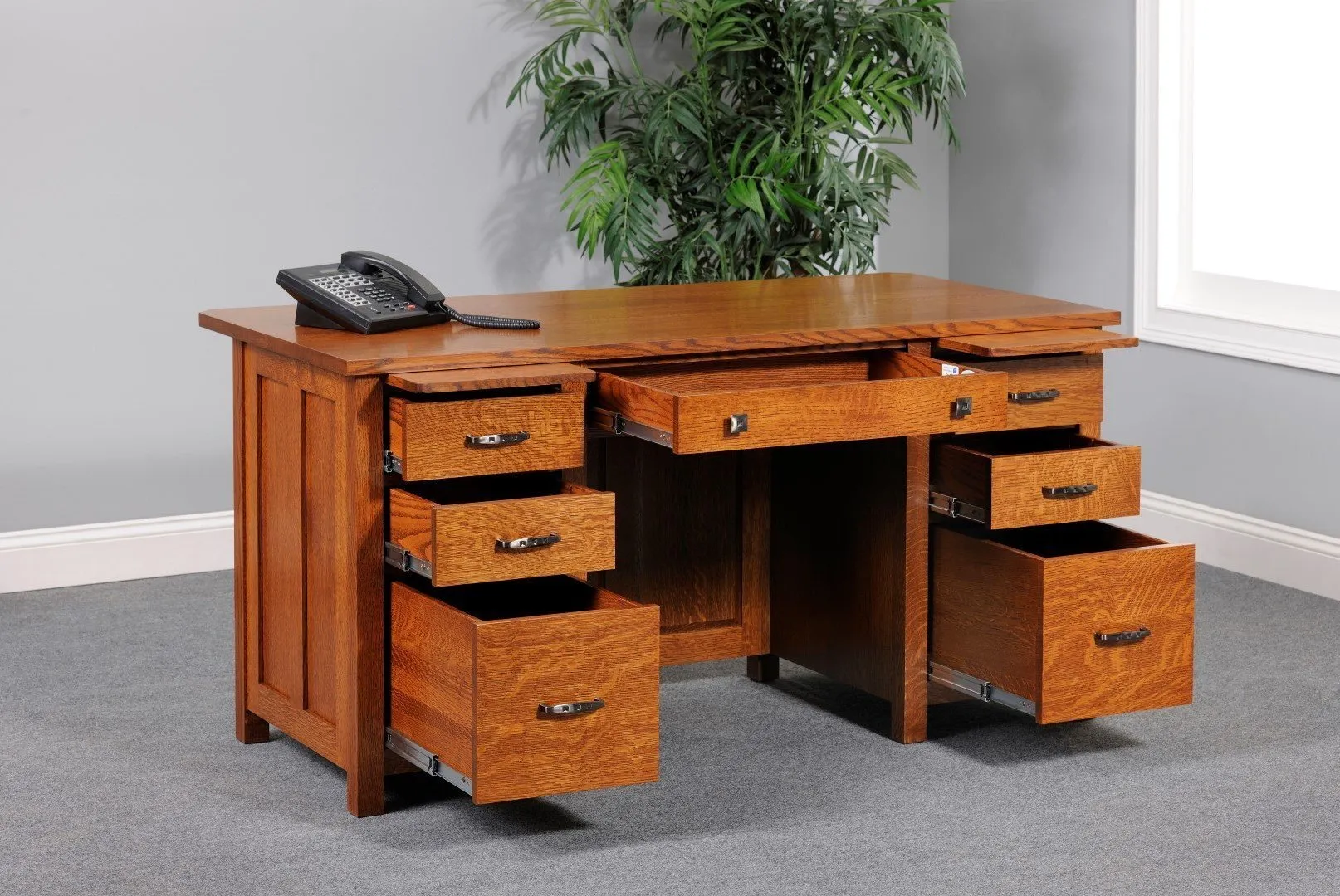 Coventry Amish Executive Desk