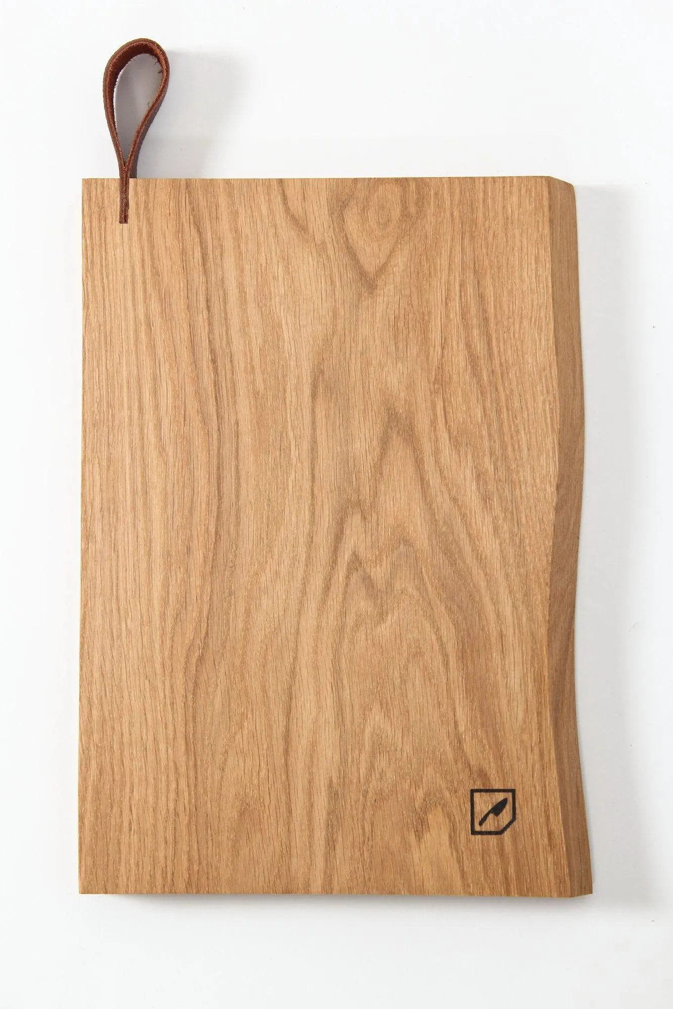 Small Oak Cutting Board by Mediea: Durable and Eco-Friendly