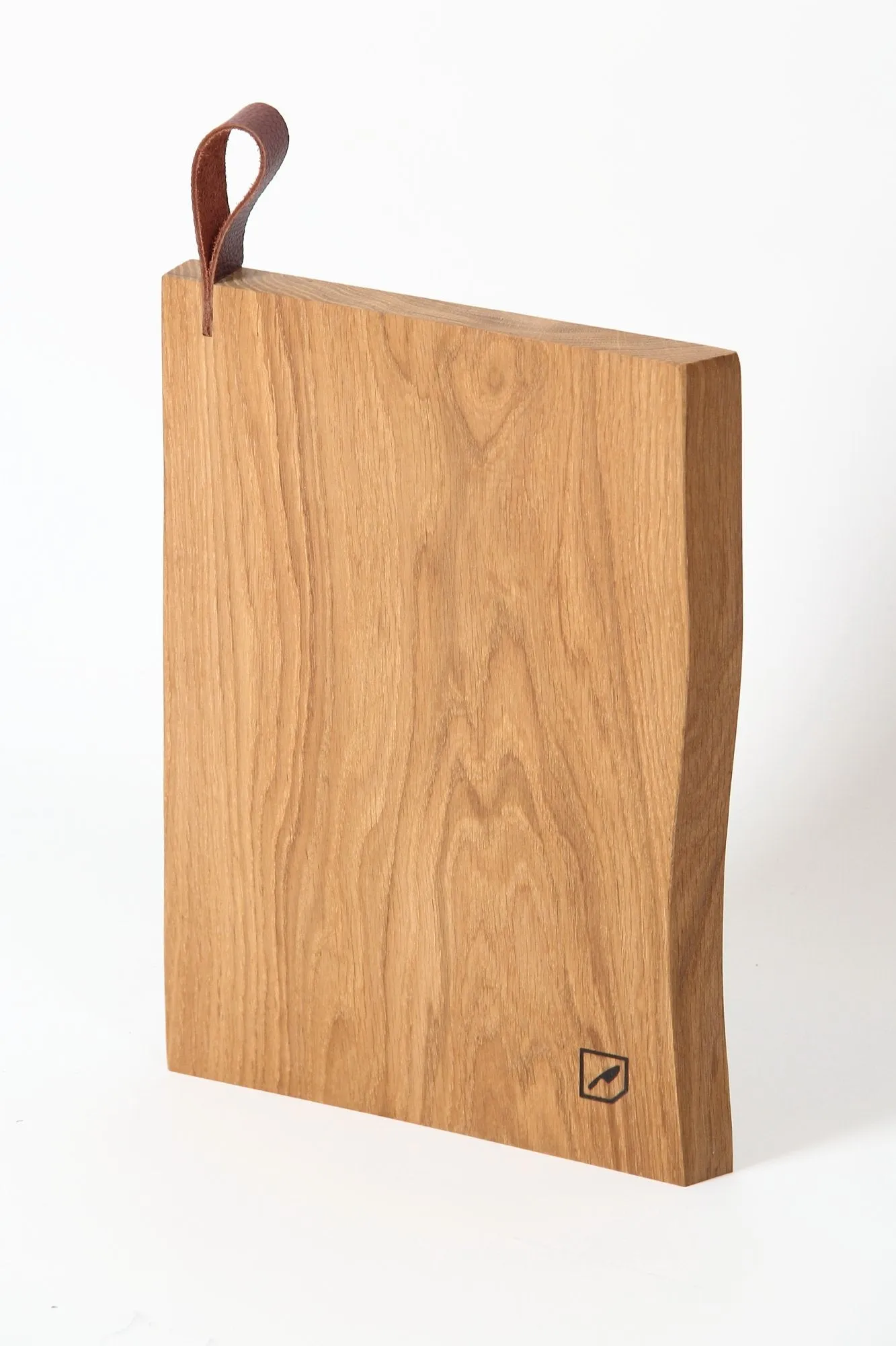 Small Oak Cutting Board by Mediea: Durable and Eco-Friendly