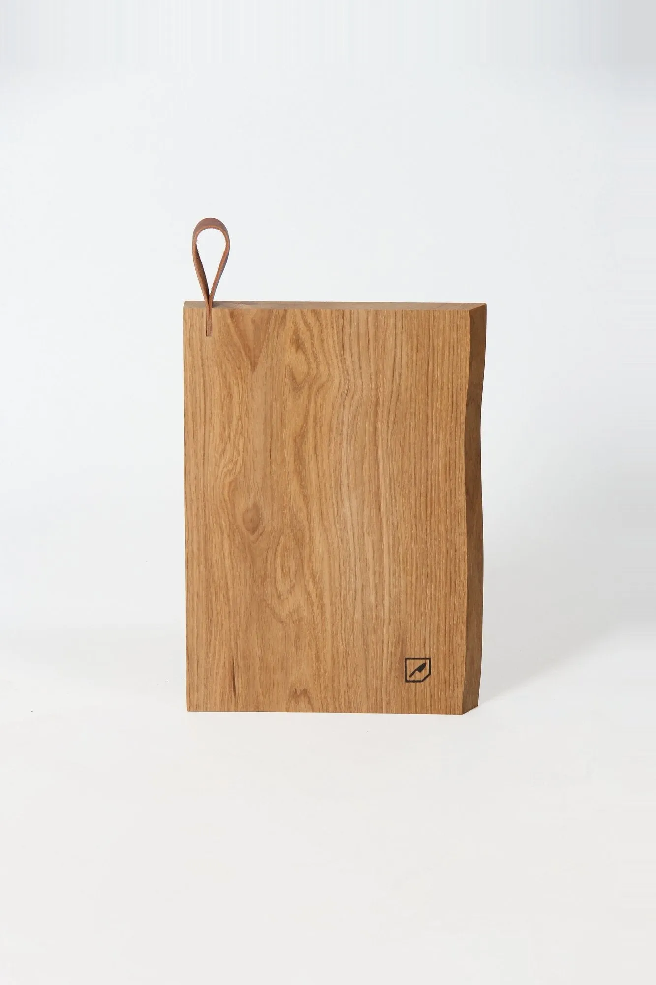 Small Oak Cutting Board by Mediea: Durable and Eco-Friendly