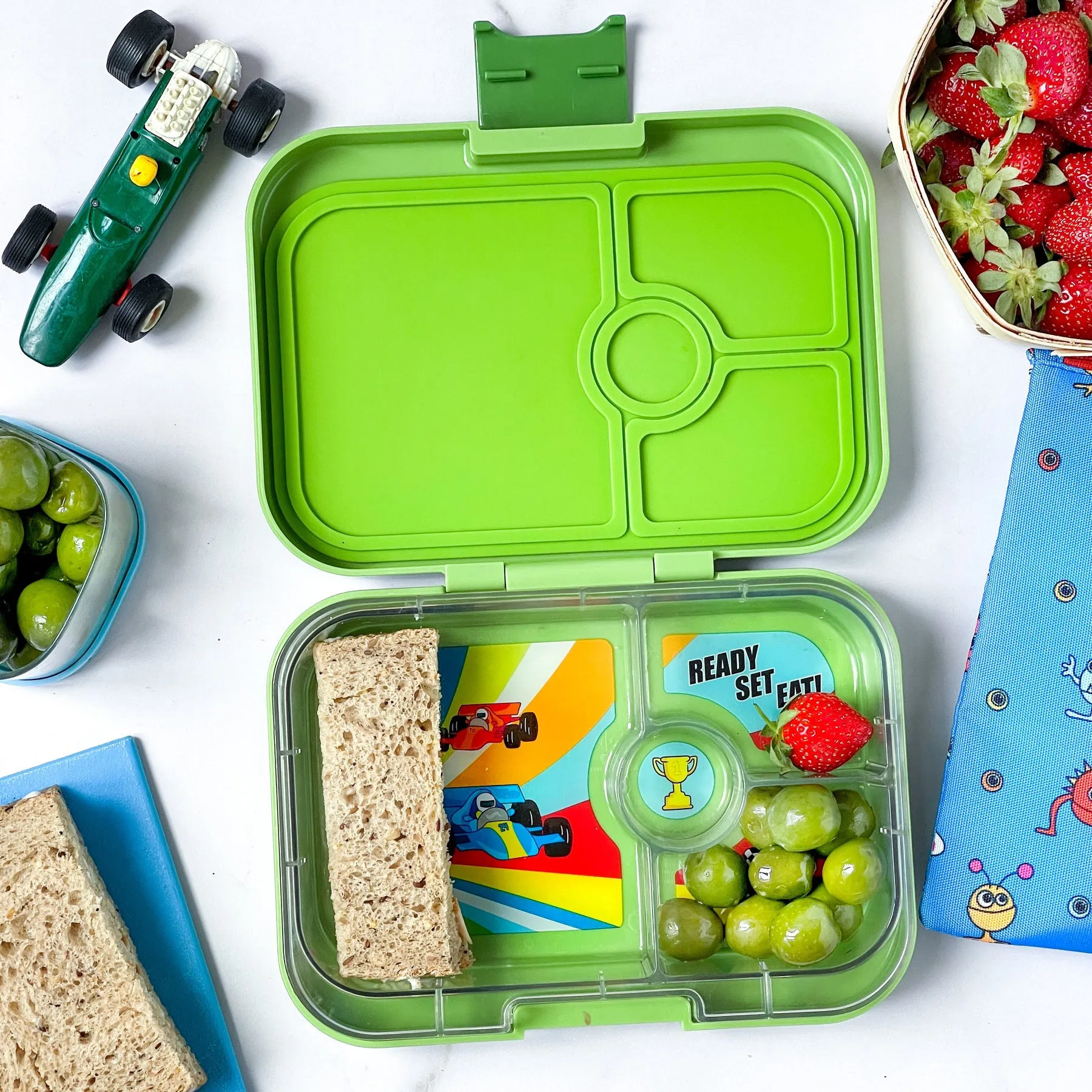 Yumbox Panino - 4 Compartment Lunch Box - Matcha Green Race Cars